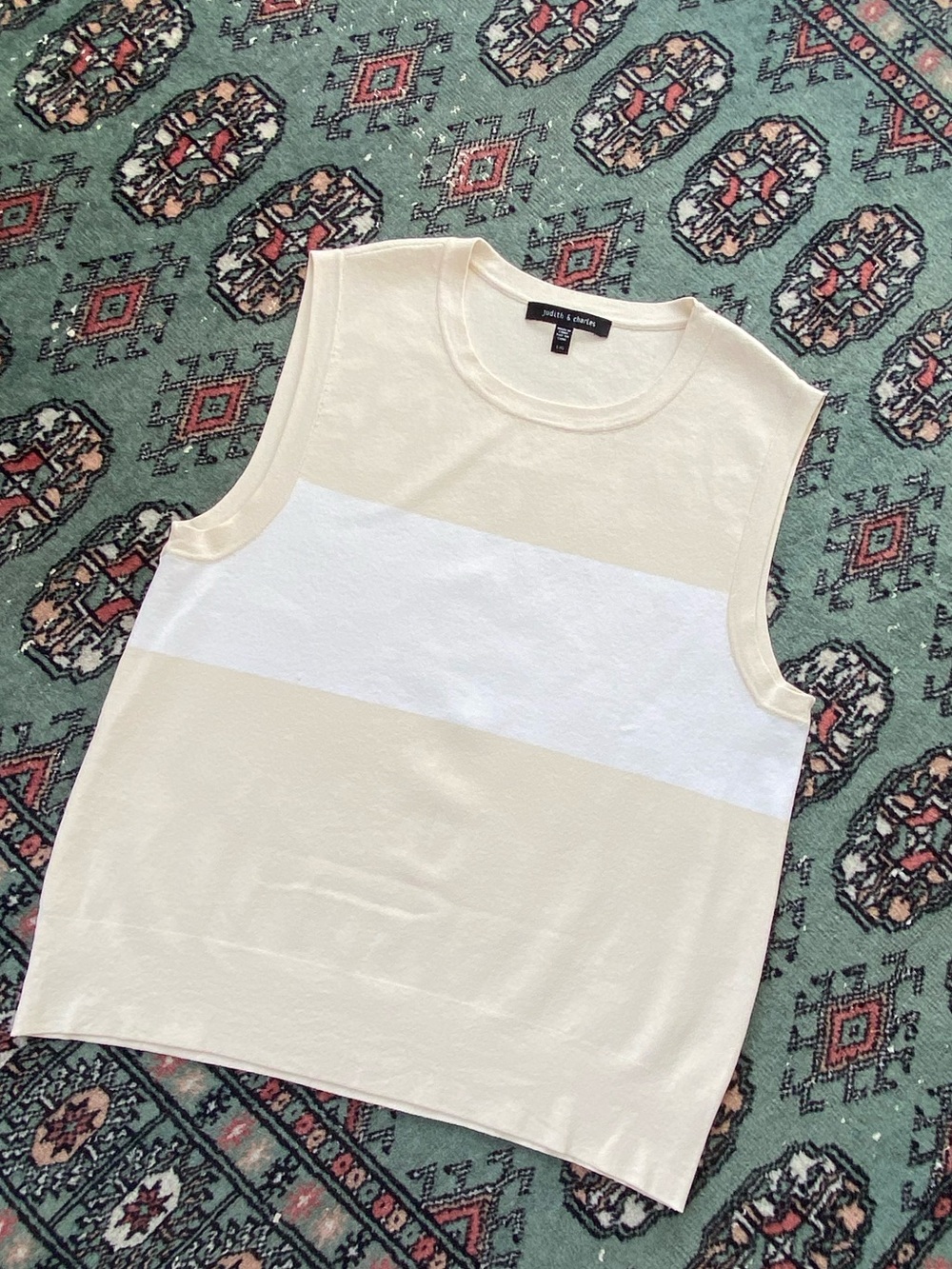 Judith & Charles beige and white colour block knit sweater